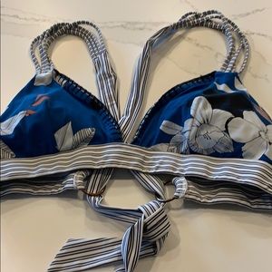 Red Carter flower bikini top size large